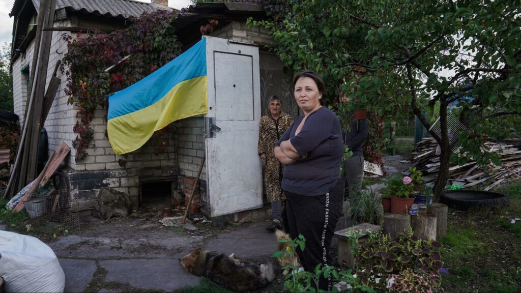 Жителька Лиману Тетяна вивісила український стяг