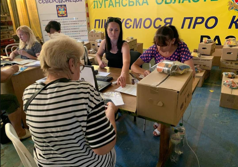Северодонецкий гумхаб в Днепре выдал за неделю 460 продовольственных наборов, - Стрюк