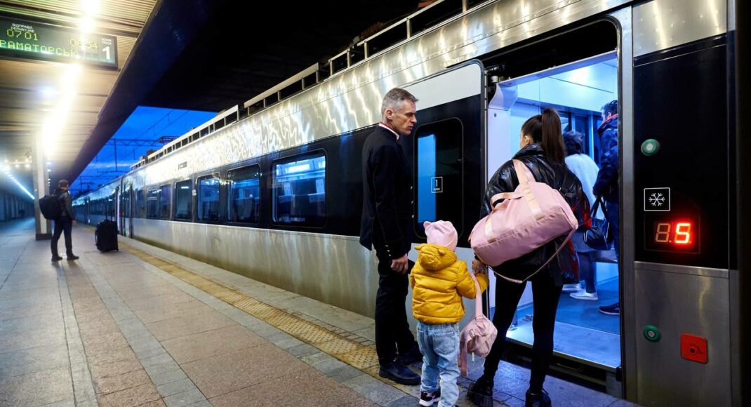 Почав курсування поїзд з Києва до Краматорська