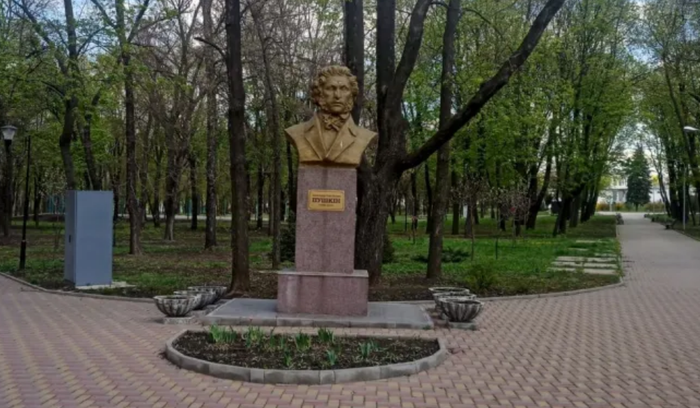 У Краматорську у влади немає грошей на демонтаж погруддя пушкіну, - ЗМІ