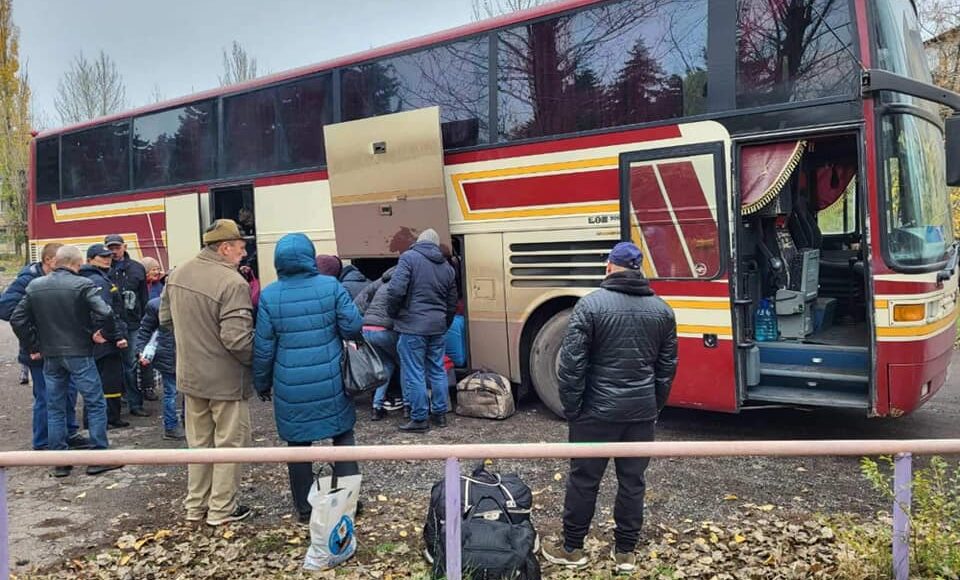 Для жителів Торецької громади на Донеччині організовують безплатну евакуацію