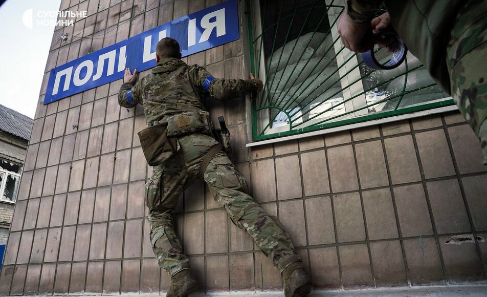 ДБР повідомило про підозру начальнику так званої "народної міліції" у Лимані