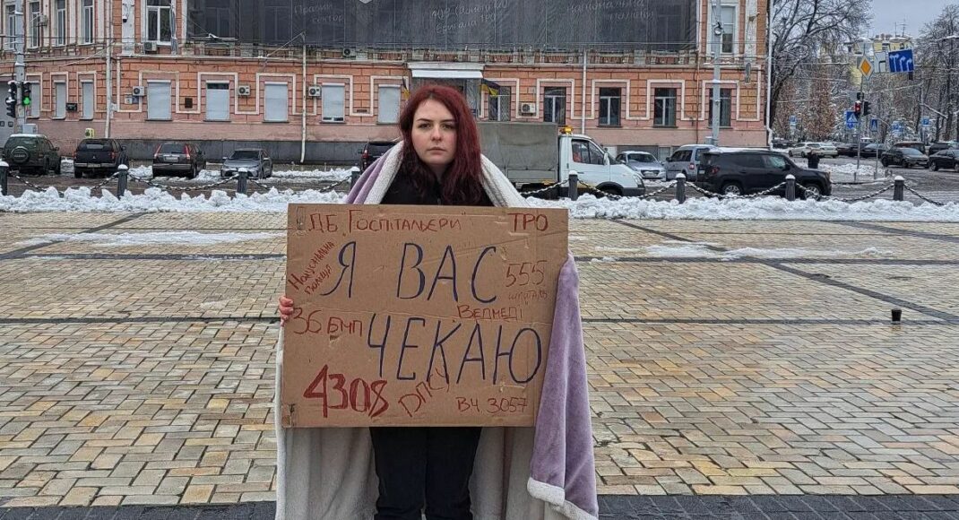 Катерина "Пташка" Поліщук приєдналась до флешмобу на підтримку захисників Маріуполя