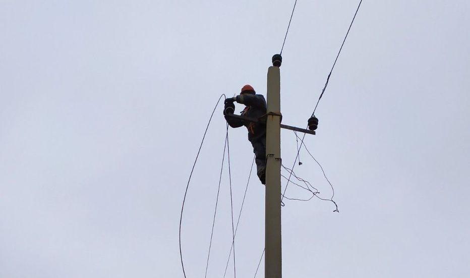 На Донеччині енергетики повернули світло для майже 40 тисяч родин за тиждень