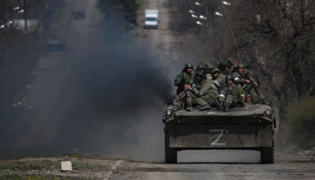 У Маріуполі фіксують рух ворожої техніки та прибуття мобілізованих росіян