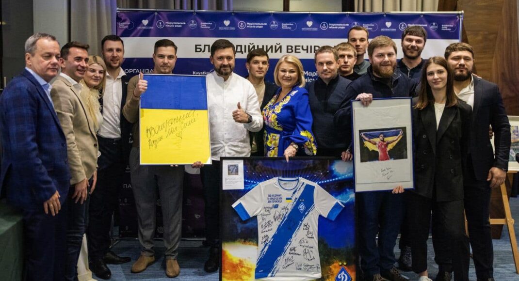 У Львові пройшов благодійний аукціон на підтримку маріупольських військових: вдалося зібрати понад 350 тисяч гривень
