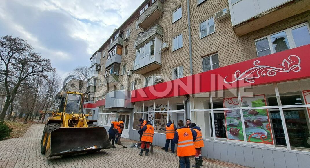 Окупанти продовжують самообстріл центра Донецька, багато руйнувань
