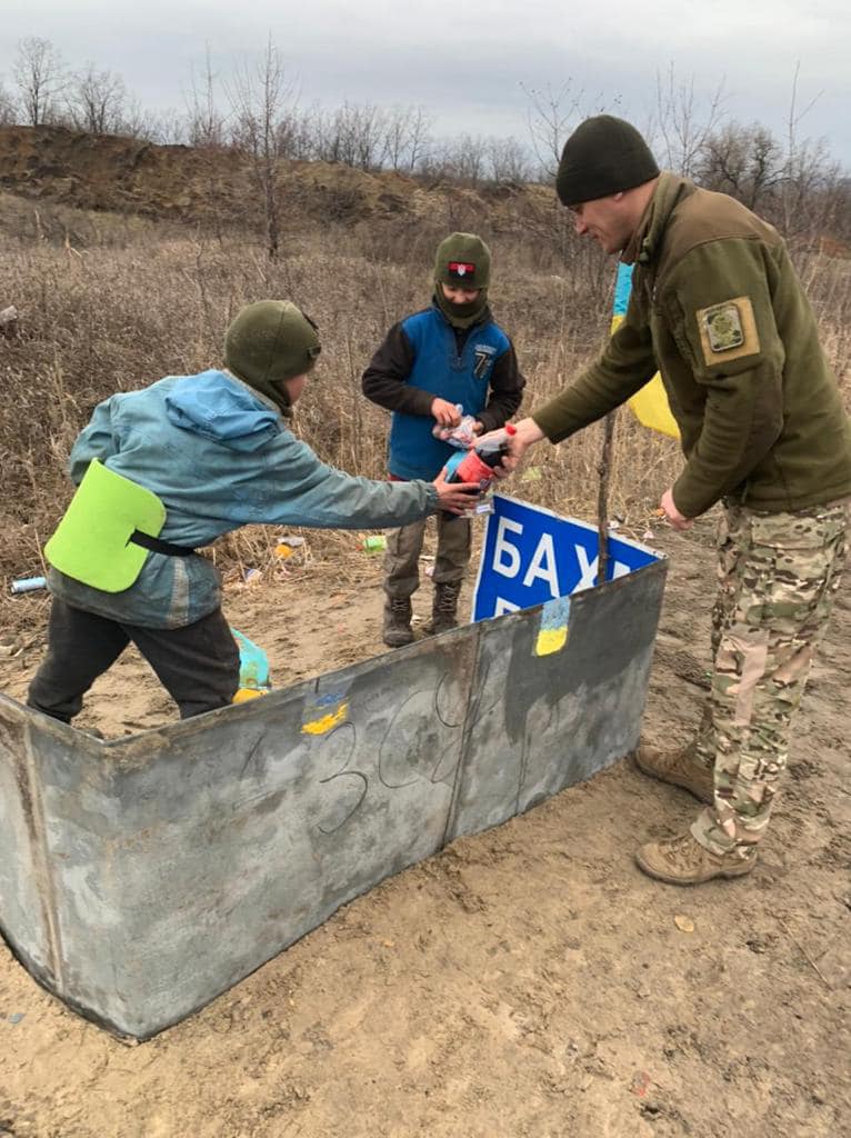 подарунки дітям Бахмута
