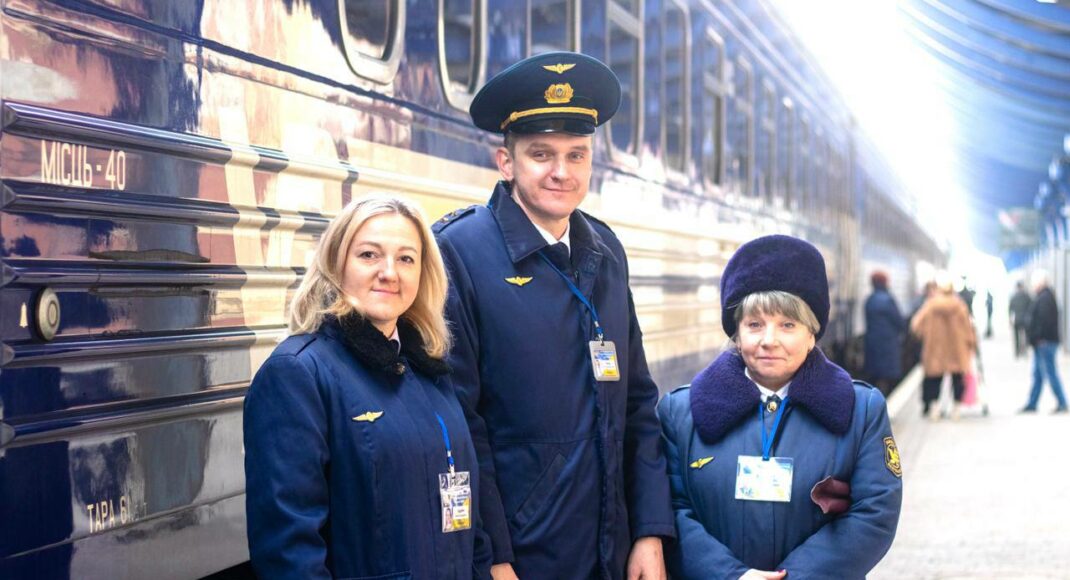 Поїзд єднання сьогодні прибуде з Ужгорода до Краматорська та Слов'янська