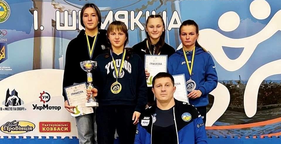 Юная борчиня из Бахмута стала победительницей в турнире по вольной борьбе