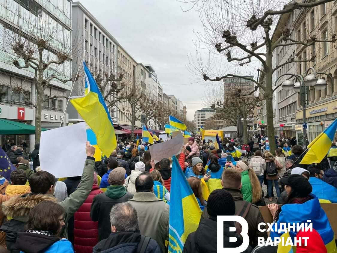 Сєвєродончани взяли участь у Ході Незламності у Німеччині