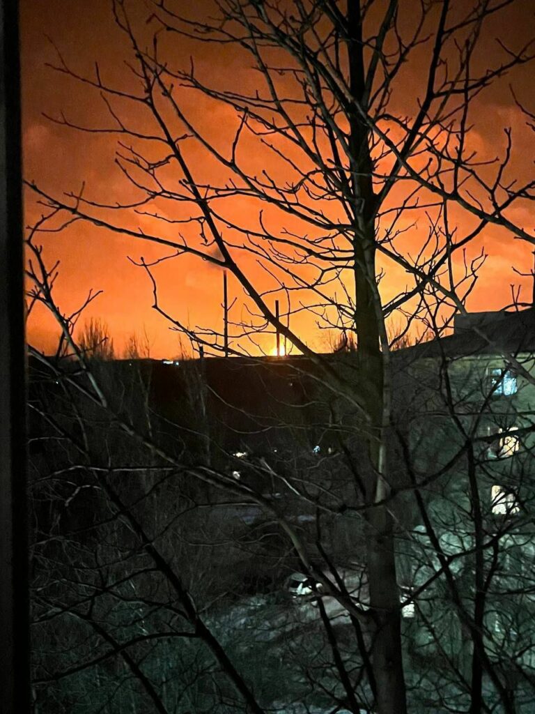 В окупованій Макіївці горить магістральний газопровід
