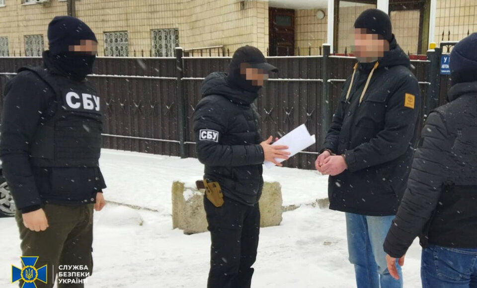 Співпрацював з "лнр": у Києві затримано колаборанта, який намагався сховатися у лавах Червоного Хреста