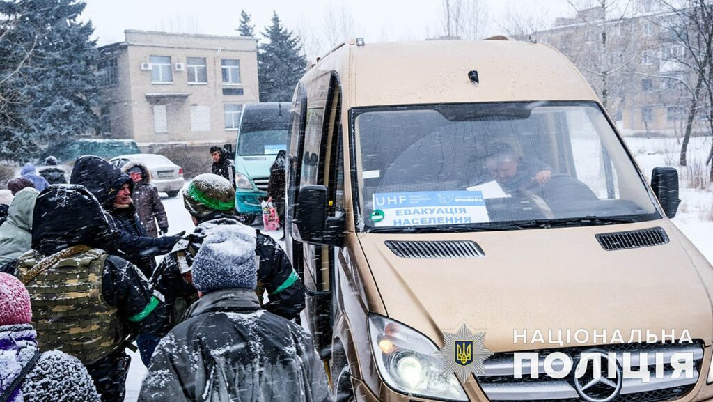 поліція вивезла з Нью-Йорка сім'ю