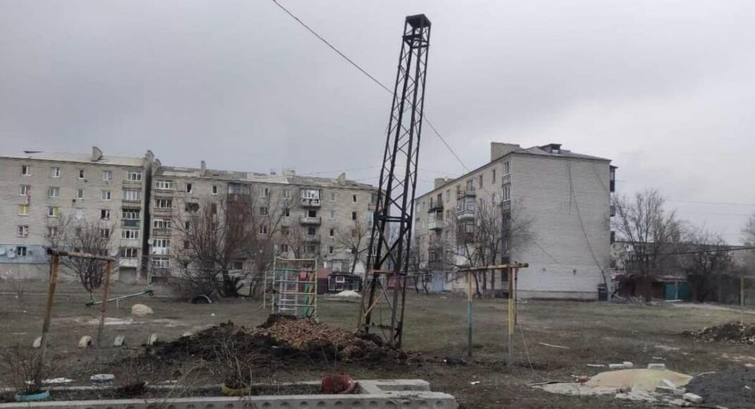 "Мы должны все начинать с нуля, потому что наш город убит": история семьи переселенцев с Луганщины