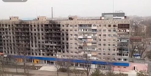 Міськрада Маріуполя показала, як виглядає проспект Миру зверху, де вночі катався путін