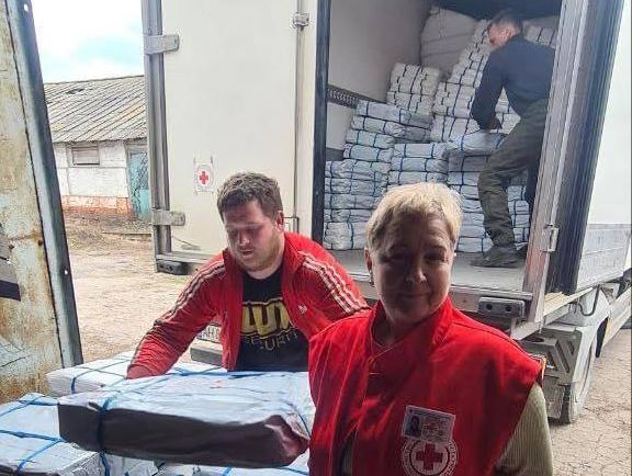Покровская громада Донецкой области получила очередную партию гуманитарной помощи от Красного Креста