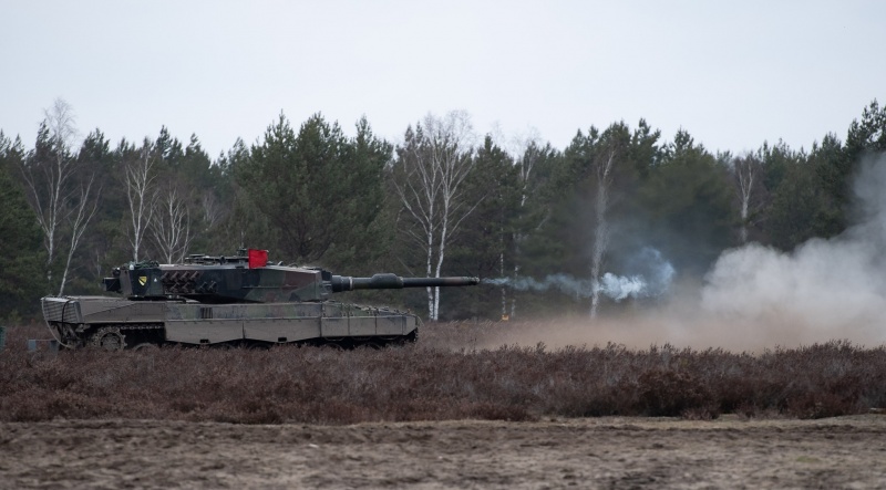 На Покровському напрямку українські військові з Leopard знищили колону росіян