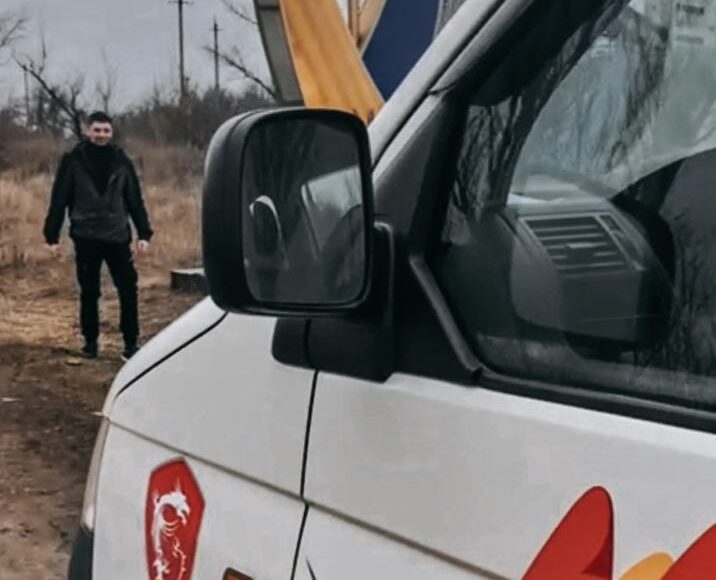 Волонтеры доставили в прифронтовые населенные пункты Донетчины буржуйки, продуктовые наборы и средства гигиены