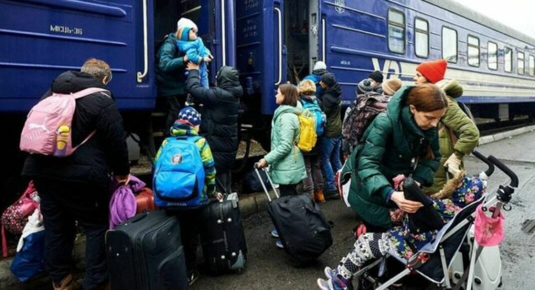 Обов'язкова евакуація дітей: що потрібно знати жителям Донеччини