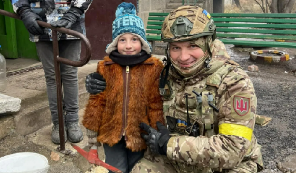 Захисник Бахмута врятував 7-річного хлопчика і став його хрещеним батьком