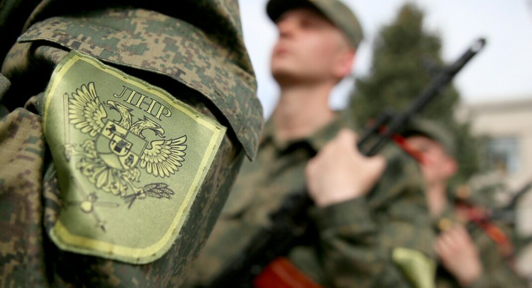 В Луганской области оккупанты передают списки владельцев паспортов рф в военкоматы