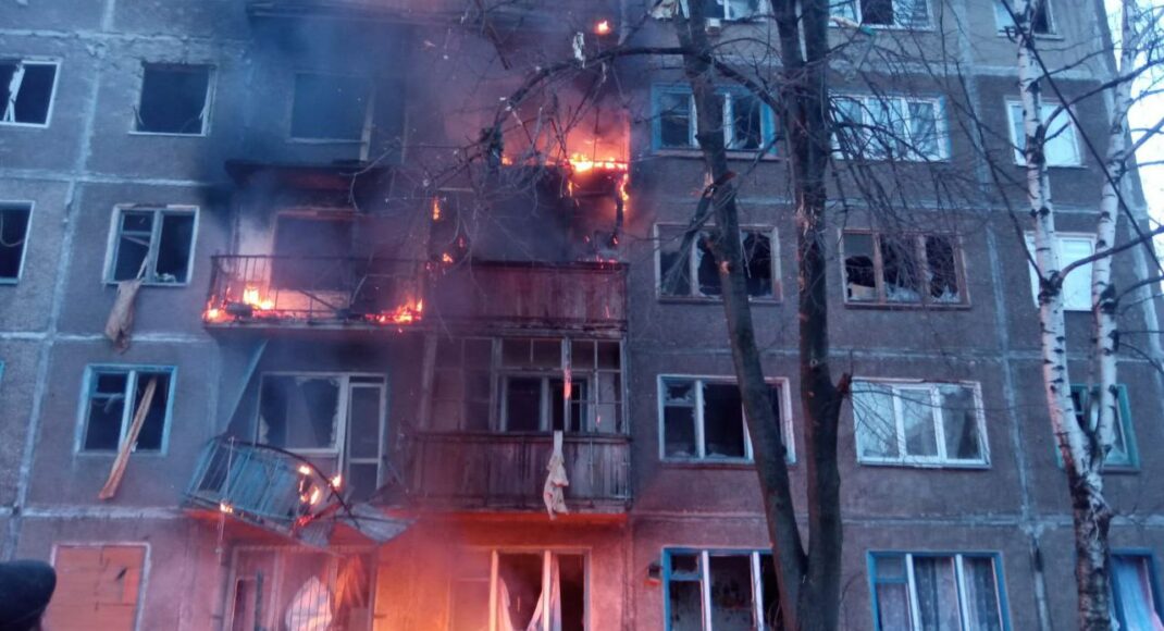 В Авдеевке ракеты попали в жилой квартал и по окрестностям АКХЗ, - Кириленко