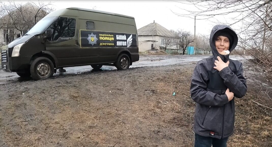"Часу на 10 хвилин": поліціянти розказали, як проводять евакуацію під вогнем з сіл Лиманської громади