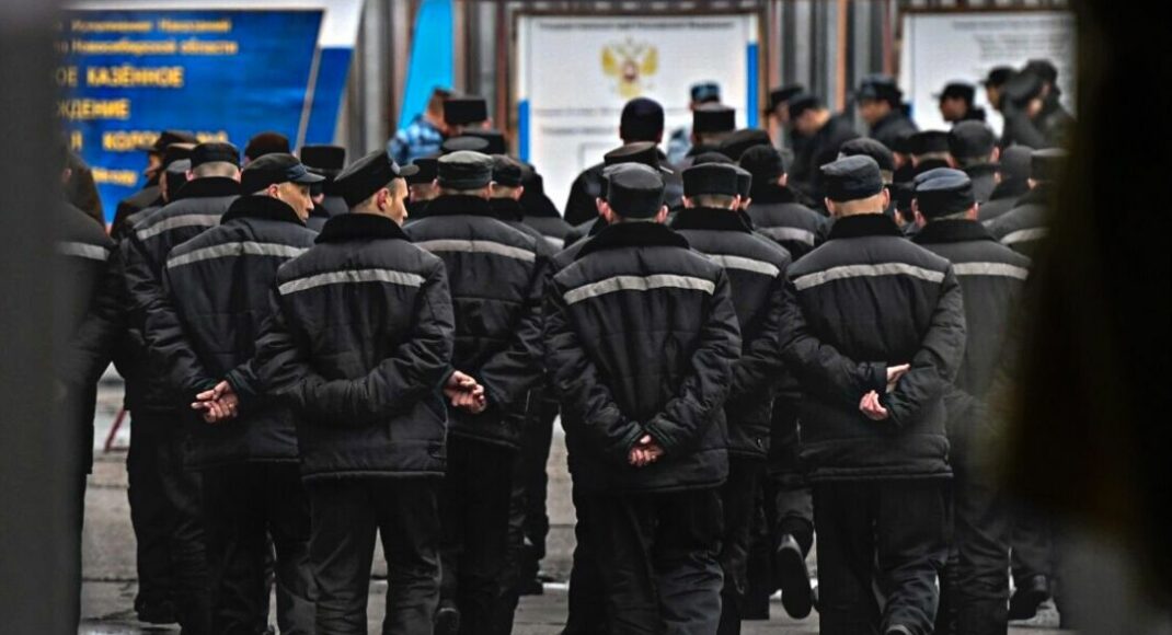 Не хватает специалистов: на оккупированной "днр" части Донетчины зэков учат печь хлеб и готовить