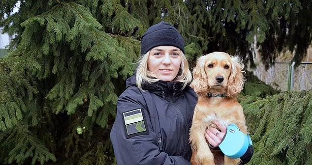 Захисниця Маріуполя після повернення з полону шукає інформацію про чоловіка та своїх песиків