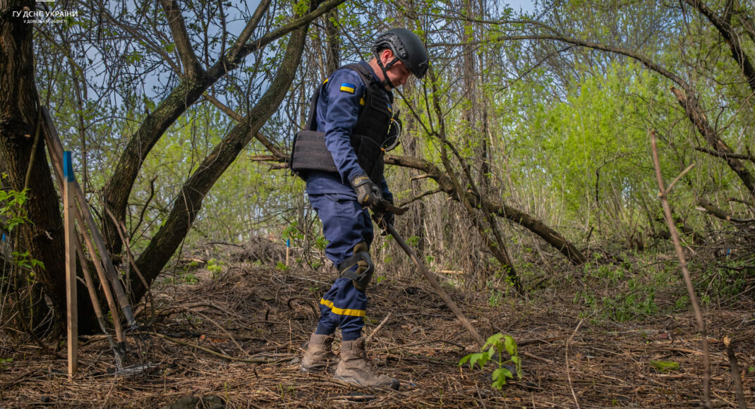 Майже сто вибухонебезпечних предметів виявили за добу на Донеччині піротехніки
