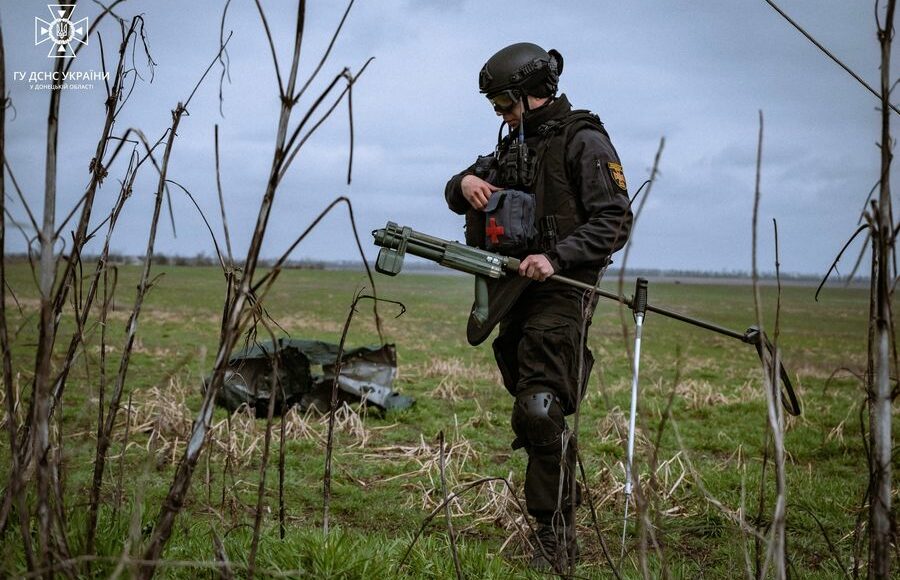 За добу на території Донецької області піротехніки знайшли 770 вибухонебезпечних предметів