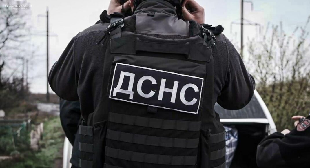На Донеччині ДСНС врятували пораненого мирного жителя: відео