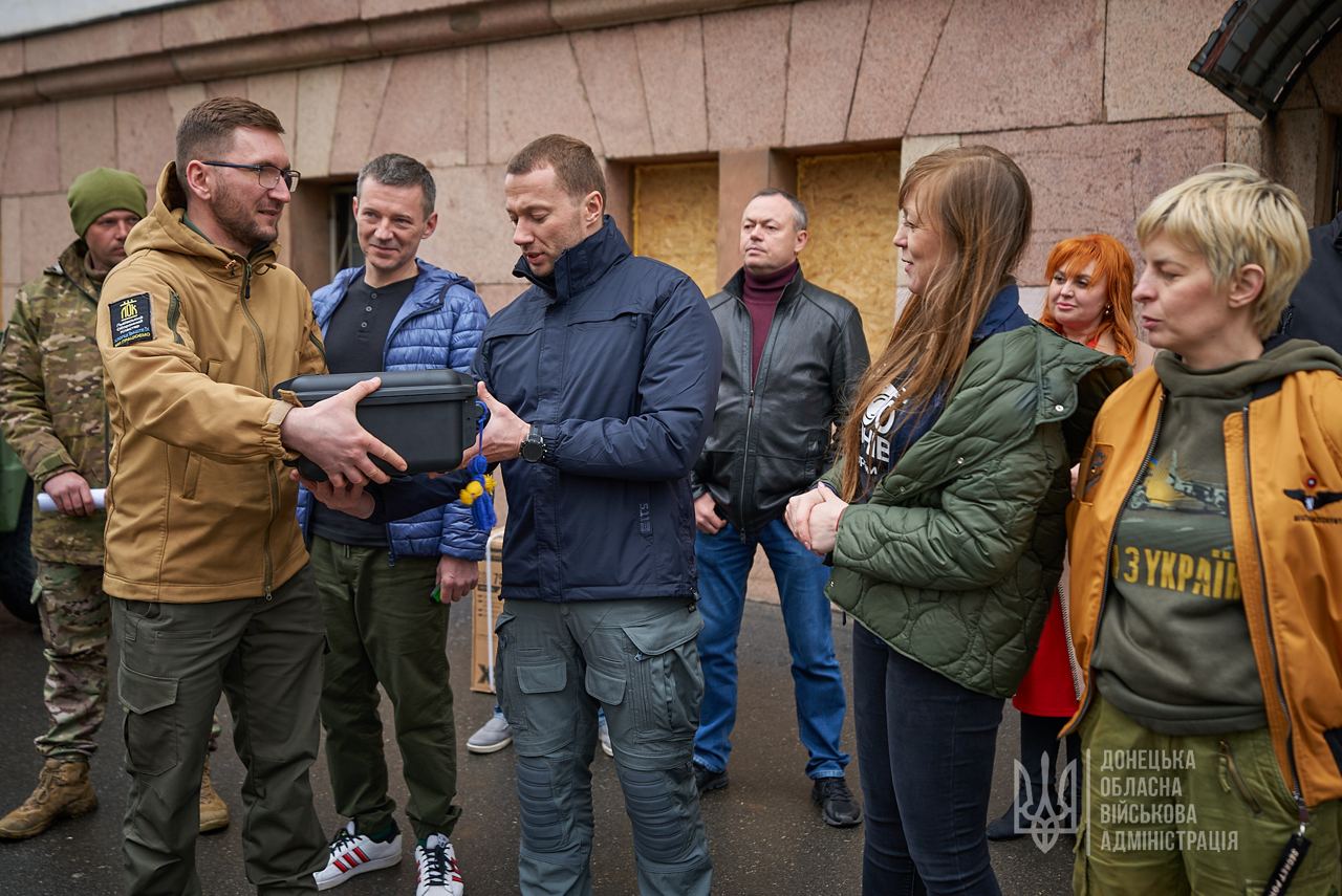 На Донеччині презентували проект 1000 дронів для України