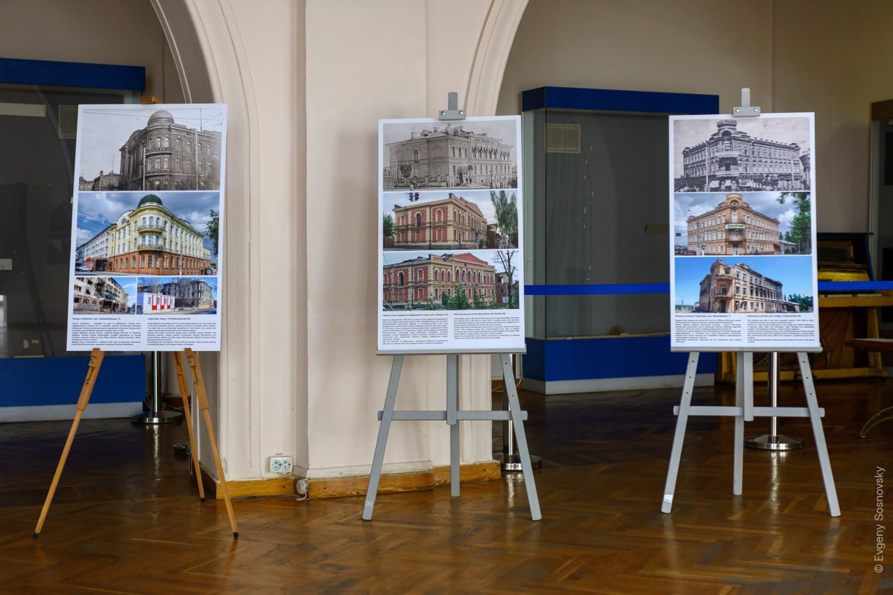 У Києві відкрили маріупольську фотовиставку "Вписані в історію. Зруйновані війною": фото