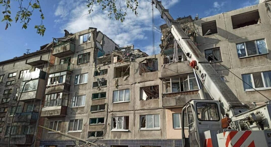 Под завалами в Славянске ищут еще четырех человек