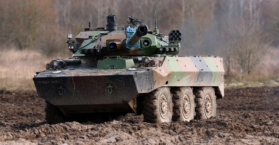 Резников показал полученные Украиной французские колесные танки AMX-10