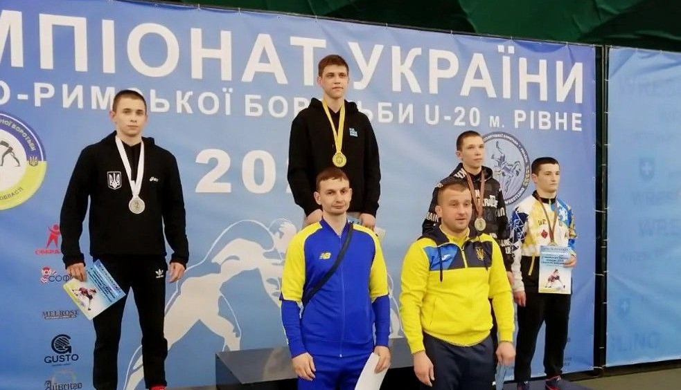 Славянский спортсмен стал победителем чемпионата Украины по греко-римской борьбе среди юниоров