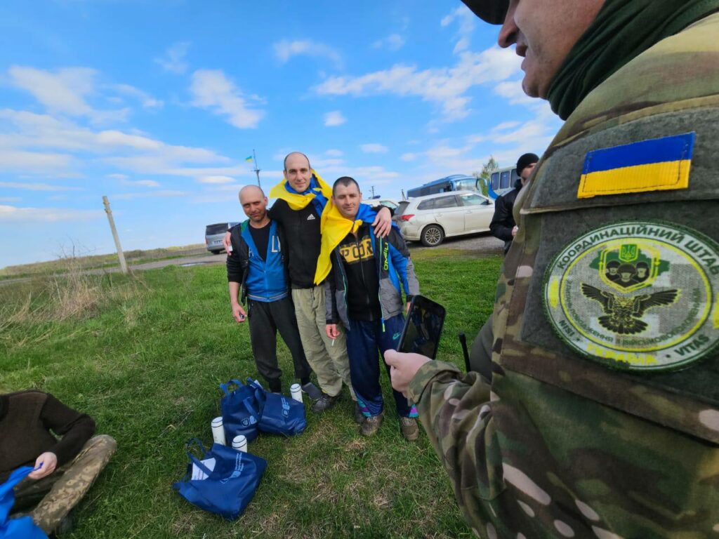 звільнення полонених захисників