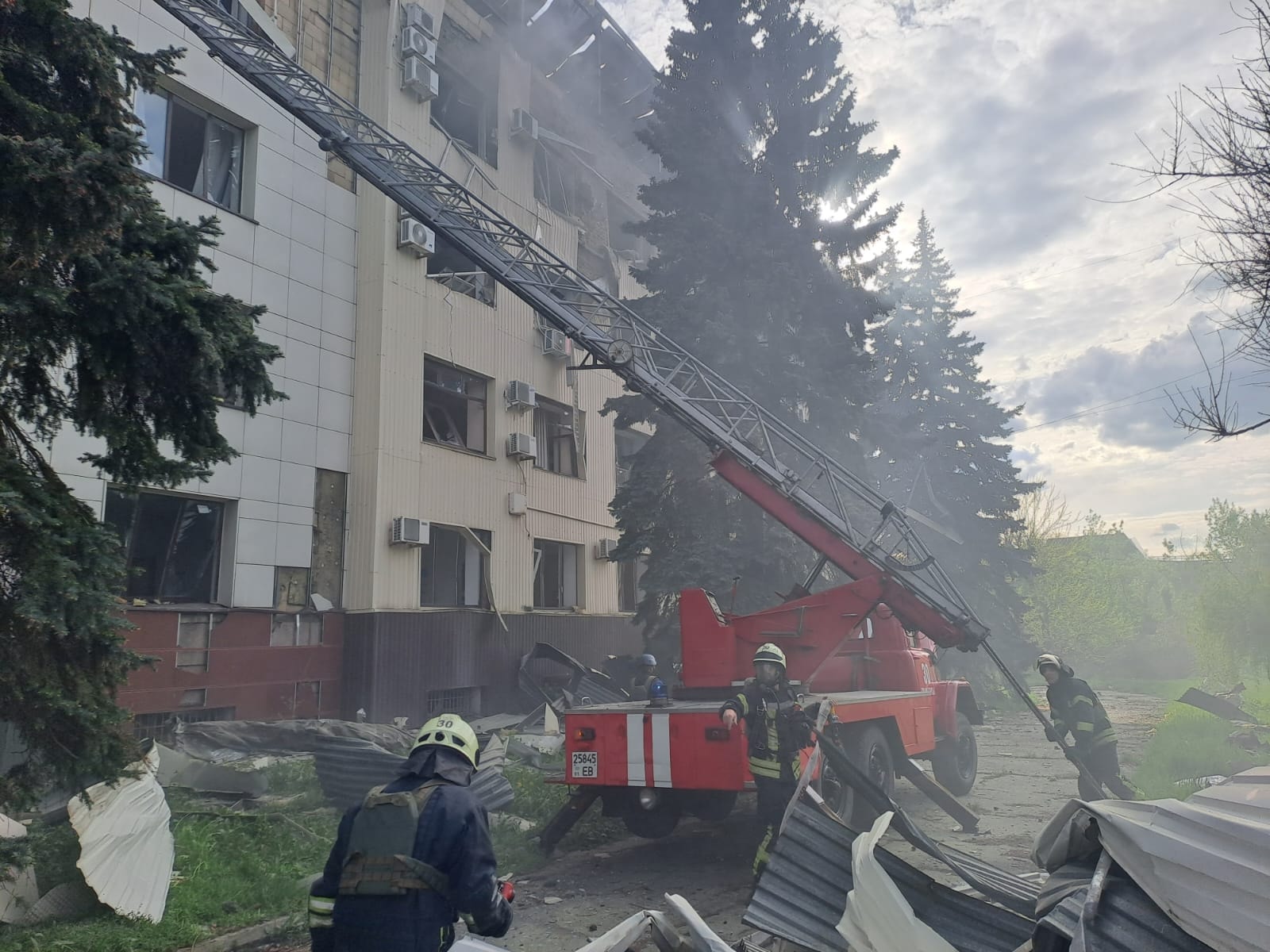 Слов’янськ і Краматорськ знову під обстрілами ракет ворога
