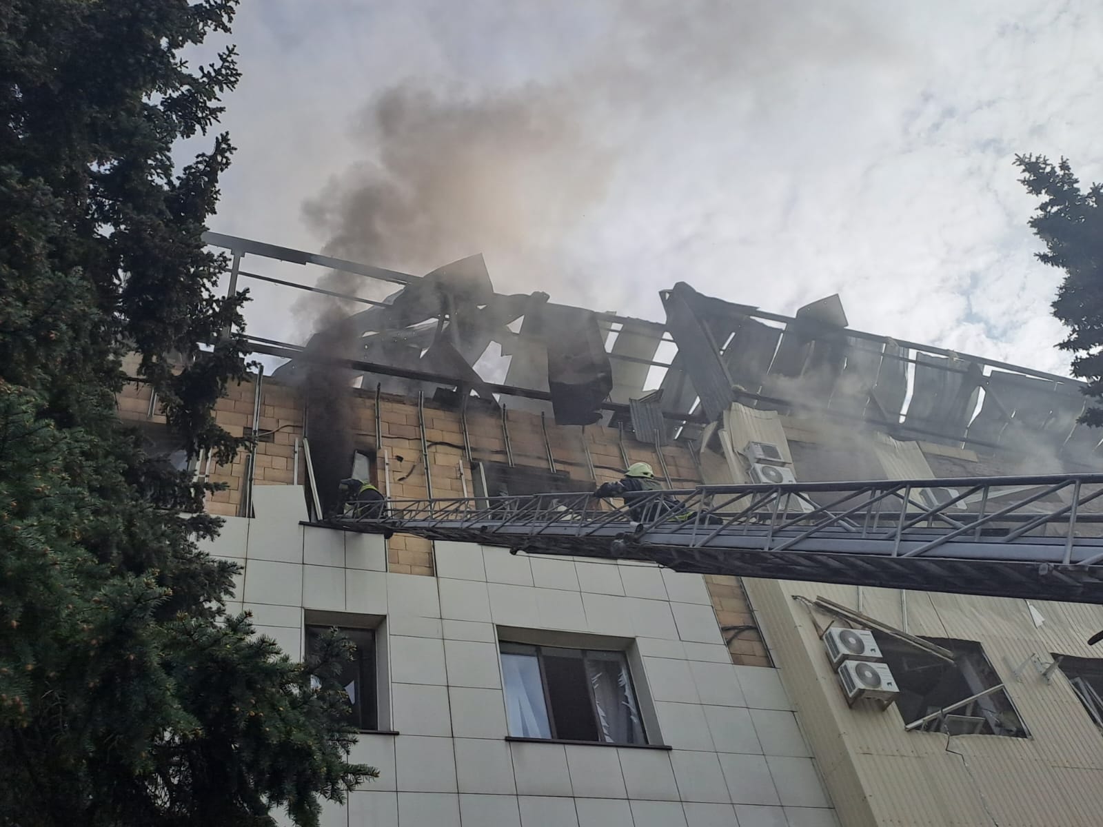 Слов’янськ і Краматорськ знову під обстрілами ракет ворога