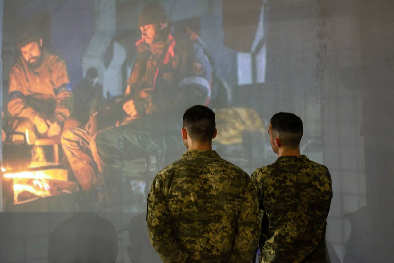 У Києві відкрили виставку Маріуполь 86 #НаЖиво до трагічної річниці з історії Маріуполя