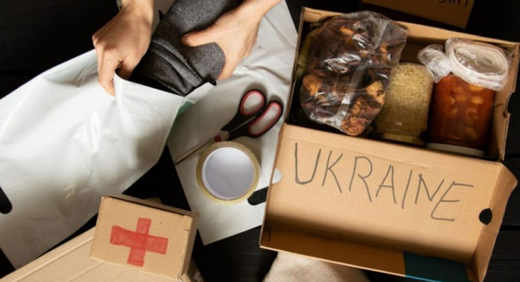 Волонтери "СпівДії" допомагають переселенцям з Маріуполя в Києві