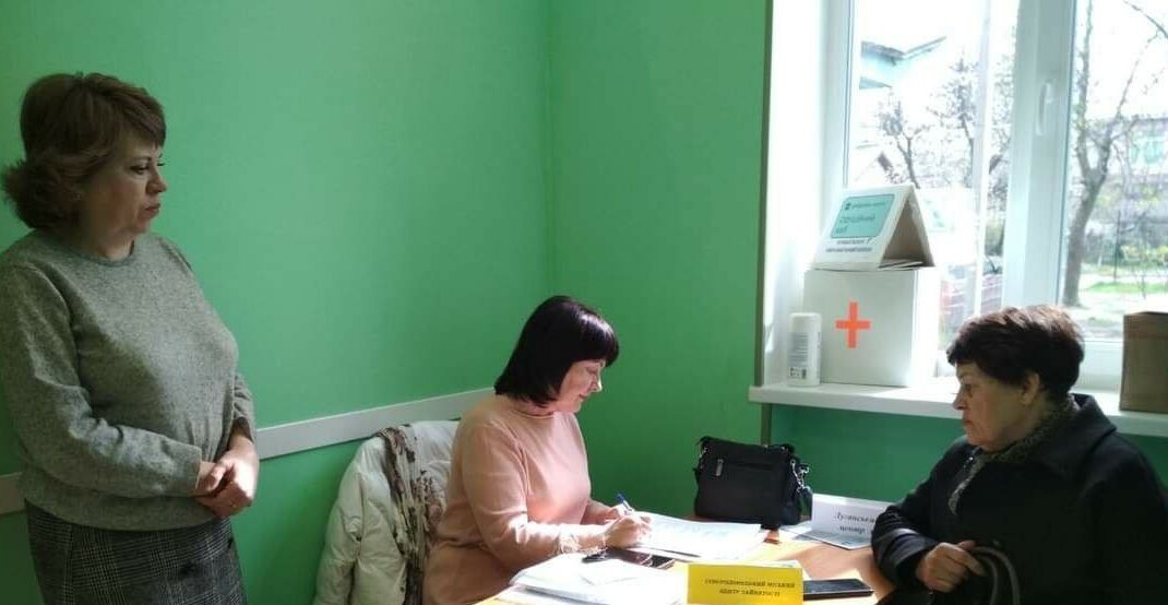 Более 4100 посылок для переселенцев из Луганской области отправили по почте хабы Попаснянщины