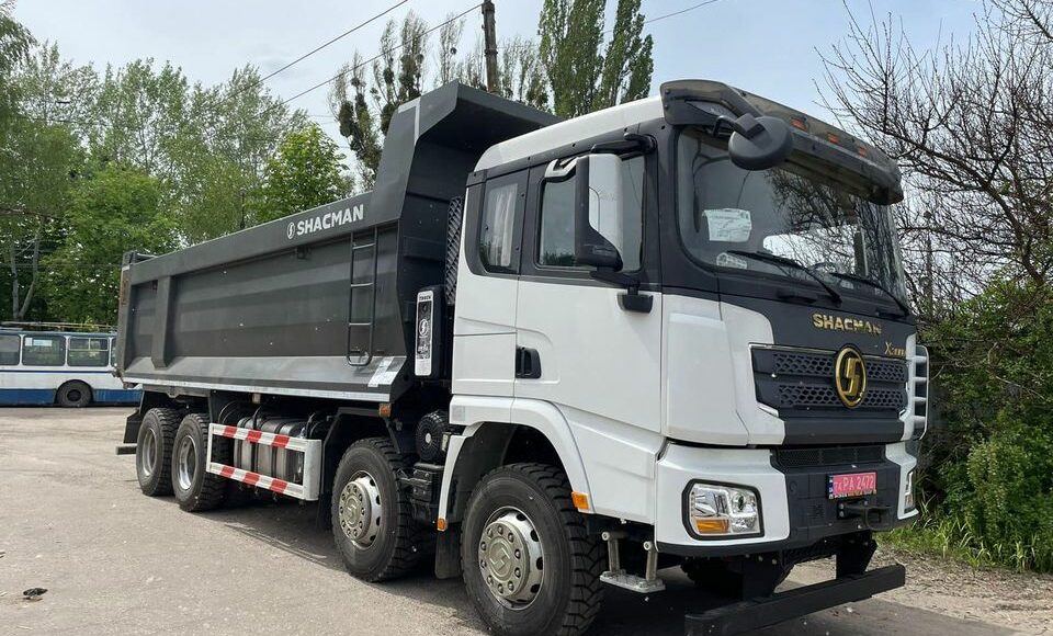 У Слов'янську для потреб громади придбали новий самоскид: відео