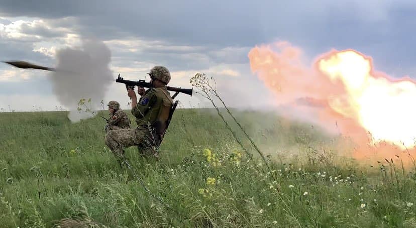 За сутки произошло 25 боевых столкновений на фронтах Донецкой области, - Генштаб