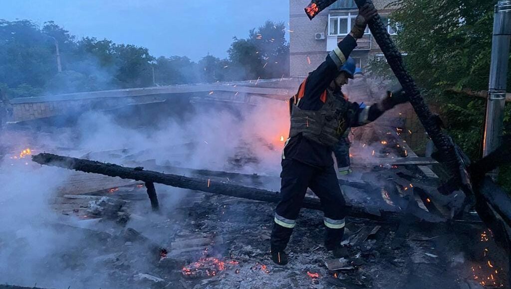 Вночі армія рф накрила "Градами" Торецьк, є поранений