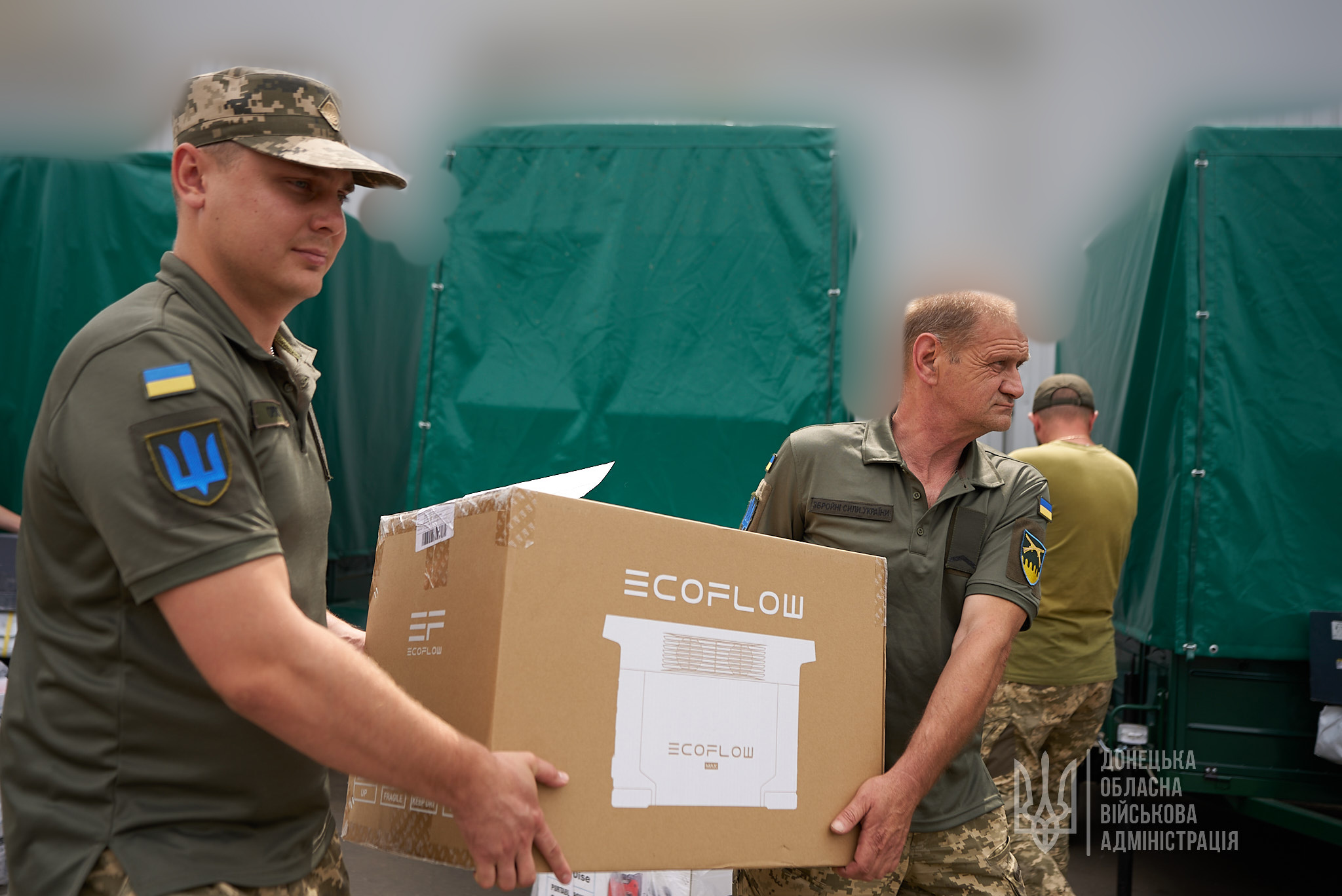 12 автономних систем для очищення води передали сьогодні нашим військовим від Благодійний Фонд Едуарда Мкртчана