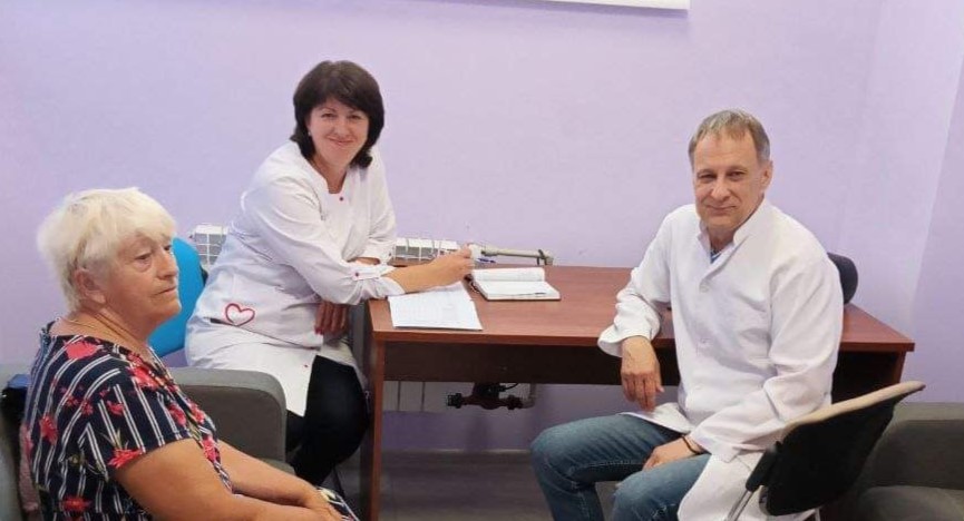 В Киеве в хабе Нижнедуванской громады переселенцев ежедневно принимают врачи