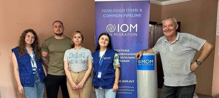 В Луцке переселенцы из Луганской области могут получить матрасы, кухонные, гигиенические и наборы постельного белья.